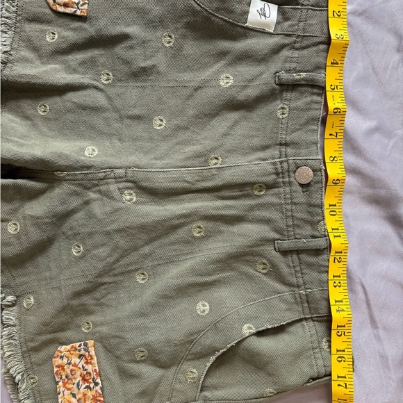 Jaded Gypsy Cargo Shorts with Patterned Accents - Picture 5 of 8